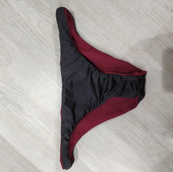 SKYE & Staghorn x Revolve bikini bottom beet red - Picture 13 of 16